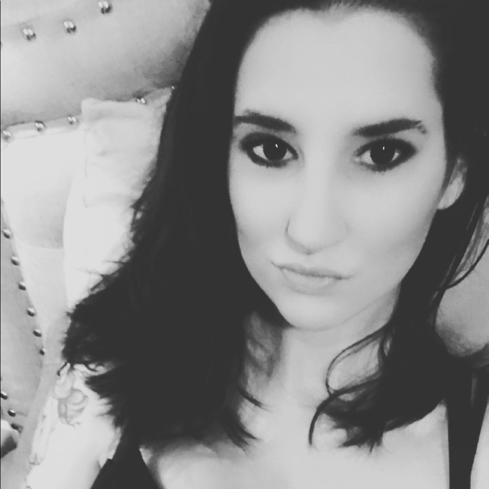 Meet your Posher, Joanna